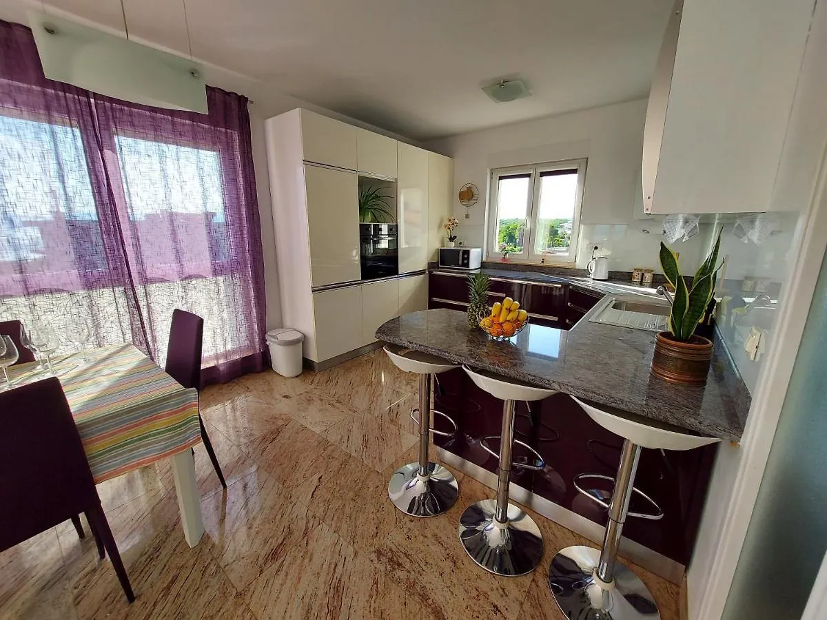 Kleopatra'S Suit Apartment Rijeka